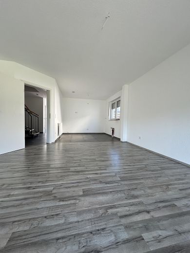 Moderne Doppelhaushälfte mit Garten, Terrasse und hochwertiger Ausstattung in Hamm-Lohauserholz – Foto 2