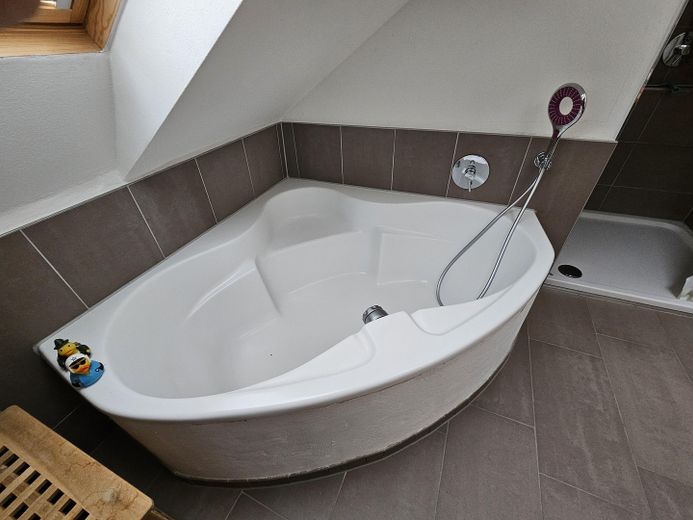 2 Familienhaus mit Appartement in guter Lage zur Ferienvermietung geeignet – Foto 30