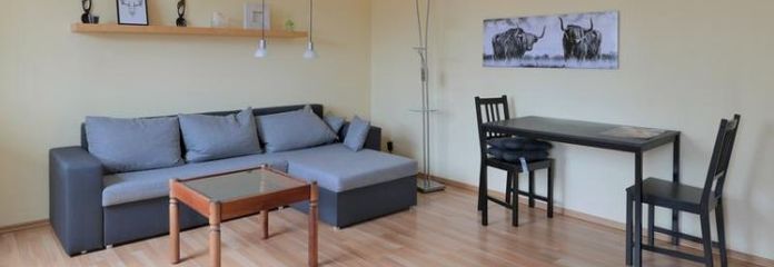 (EF1301_M) Eisenach: Eisenach, zentrumsnahe, neu möblierte 2-Zimmer-Wohnung mit Balkon und PKW-Stellplatz