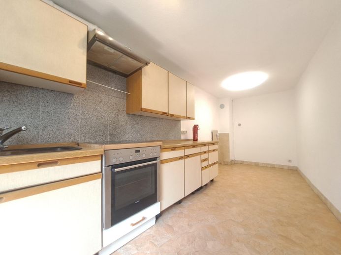 2-ZKB Altstadt mit Innenhof – Küche mit Sitzecke