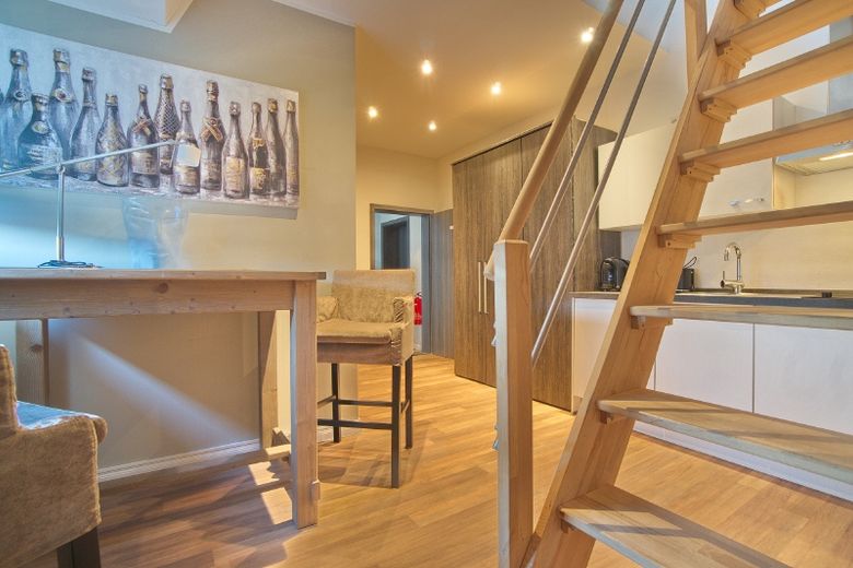 Top-Hotelalternative mit W-LAN: Charmante Maisonette in attraktiver, zentraler Lage Nähe Isenbergviertel – 61ce3a8e464b1924996ecbe663aa656f29e7a8c9.jpg