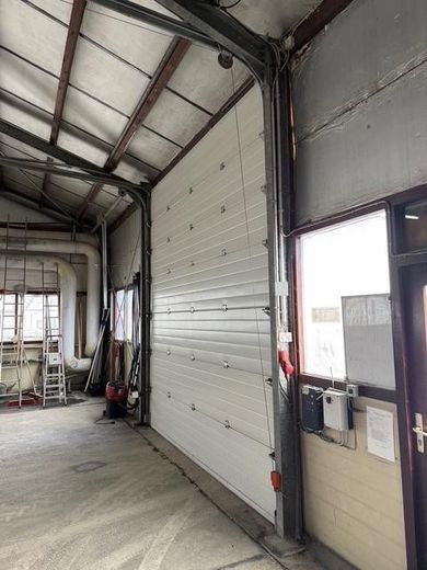 Tor Betriebshalle / Eingang