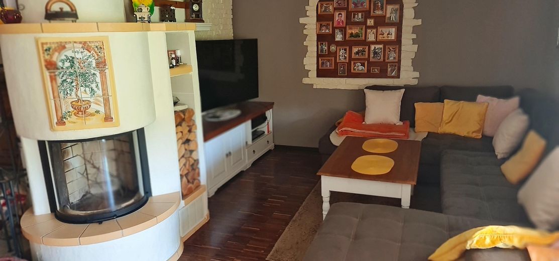 Modernes Einfamilienhaus – Wohnz. EG