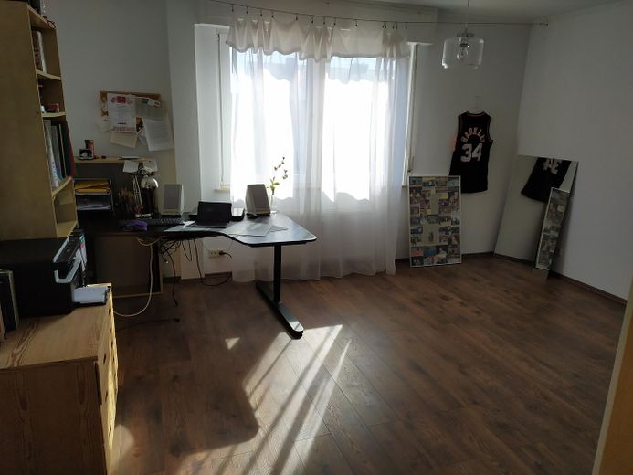 Wynajęte mieszkanie 3-pokojowe w Hasselroth – Arbeits-/Kinderzimmer