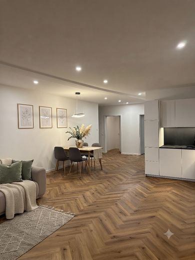Tranquillo e moderno appartamento di 4 locali ad Amburgo Eimsbüttel, vicino alla stazione della metropolitana U-Christuskirche – Wohn- Essbereich 2