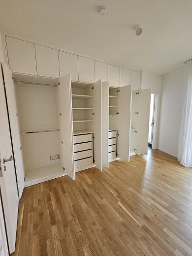 4 Zimmer Wohnung mit direktem Spreeblick und Weitblick über die Stadt – Einbauschrank Schlafzimmer