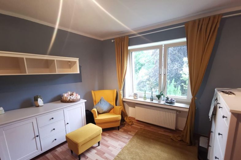 شقة مجددة حديثًا من 3 غرف (75 م²) مع حديقة في إسن-فرونهاوزن – Kinder-/ Arbeitszimmer