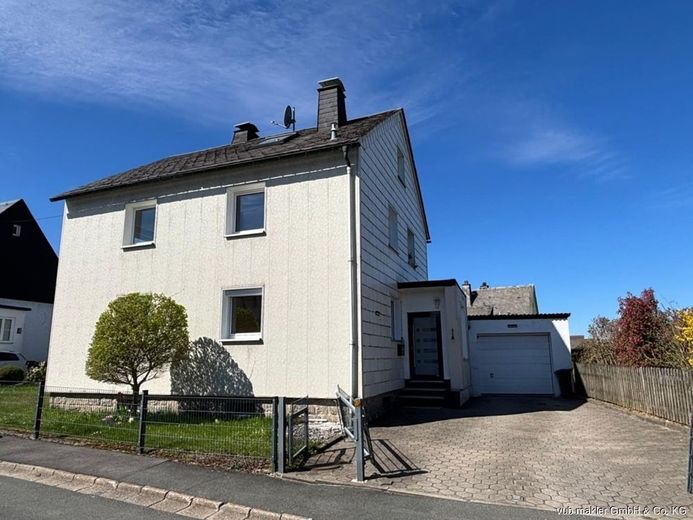 Solides, modernisiertes Einfamilienhaus in bevorzugter Wohnlage von Zell – VUB0002343-2