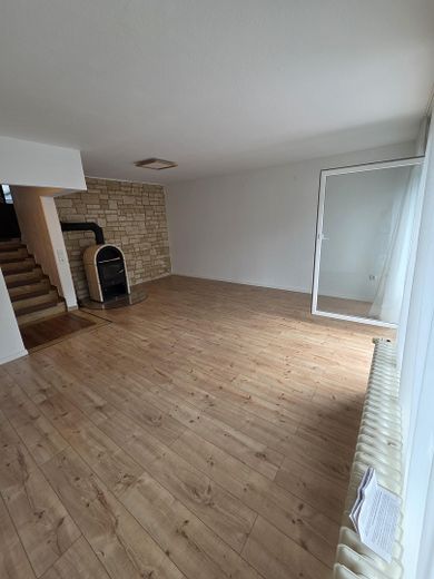 Атмосфера будинку замість квартири 108,5 м² комфорту для життя з каміном 2 балконами та сучасною кухнею в Solingen-Wald – Ausgang Balkon 1. Ebene