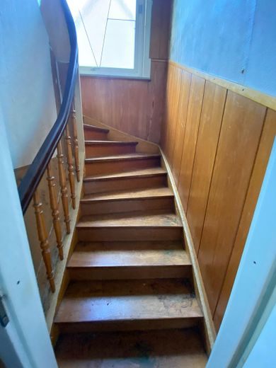 2-Zimmer-Wohnung in Goslar/Oker günstig für Selbstgestalter – Treppe zur Wohnung