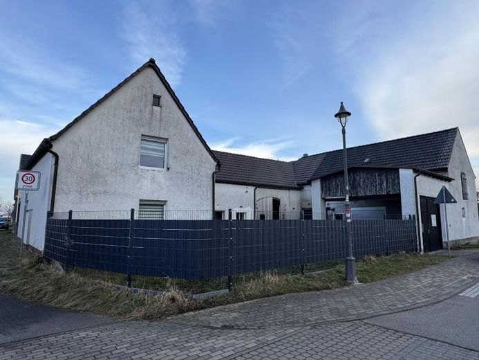 Woonhuis met charme en potentieel – Foto 1