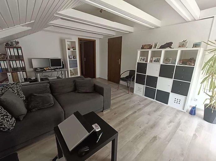 4 Zimmer Wohnung in Ergoldsbach - keine Maklerprovision – Wohnzimmer
