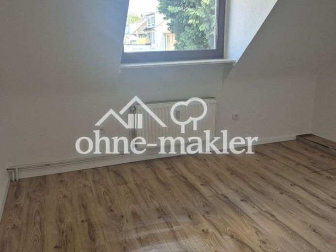 Appena ristrutturato: appartamento di 3,5 locali con spazio per lavorare da casa a Duisburg-Meiderich – Foto 1