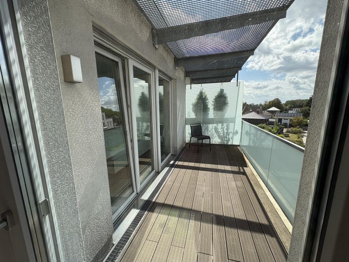 Maisonette di 3,5 locali * ASCENSORE * POMPA DI CALORE * 102mq + 19mq BALCONI – oberer Balkon