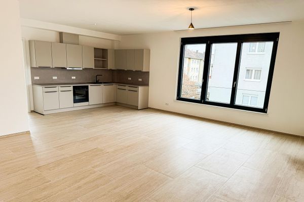 Prima occupazione – appartamento di nuova costruzione di alta qualità con 4 locali, altezza dei soffitti di 2,8 m, loggia e sauna