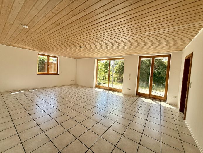 Barrierefreie Erdgeschosswohnung mit großem Garten & Terrasse in Wesseling-Keldenich – Wohnen mit Austritt
