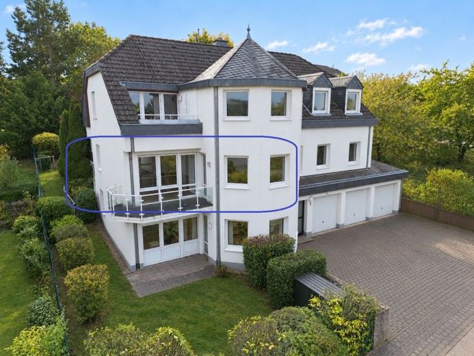 3-Zimmer-Gartenwohnung mit Balkon, Terrasse, Fernblick und Garage – Foto 1
