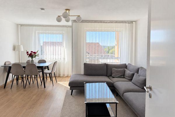 Appartement rénové lumineux de 3 pièces avec balcon à Pfullendorf
