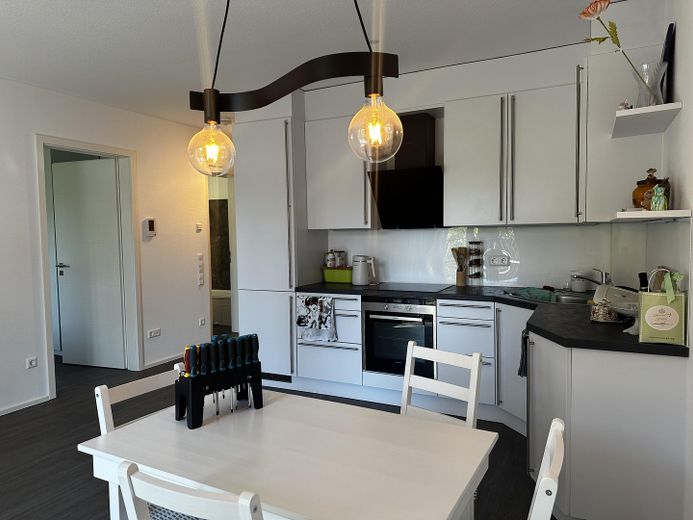 Modern appartement met 2 kamers – Einbauküche