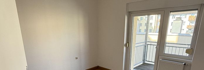 Schlafzimmer 1 mit Balkon
