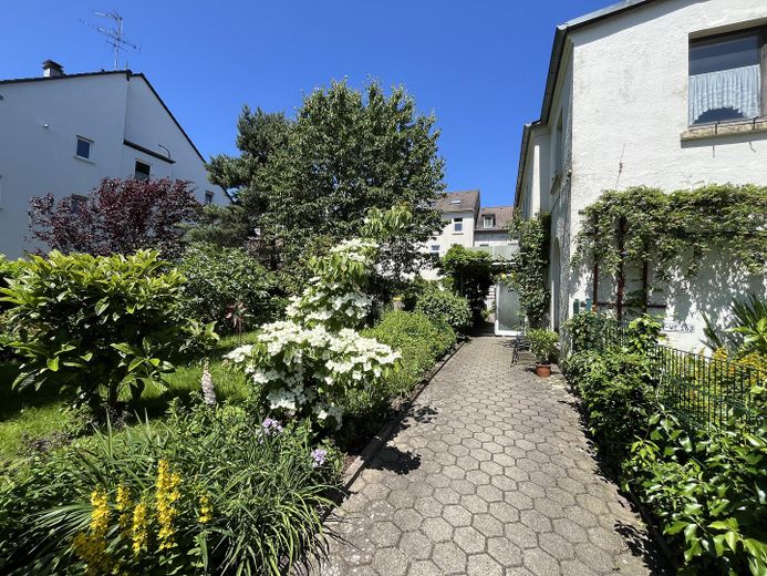 Zugang von Gartenseite
