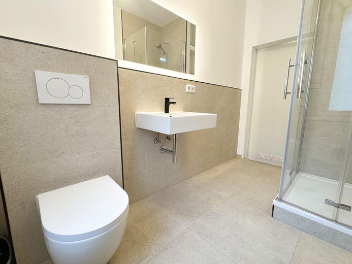 01 Badezimmer