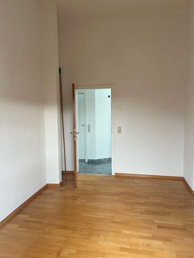 Gemütliche 2-Zimmer-Penthouse-Wohnung mit Balkon und Einbauküche in Wehr – Foto 4