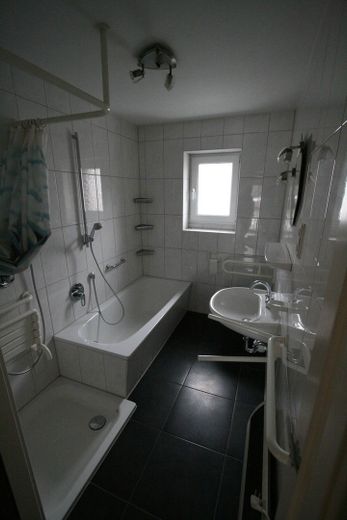 Badezimmer EG