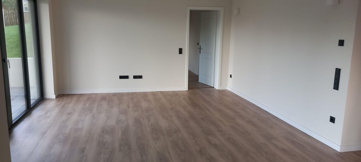 Souterrain Wohnung mit eigenem Eingang – Wohnraum