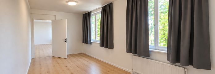 Zentrale 2-Zimmer-Wohnung Eisenbahnstraße, Ravensburg – Ideal für Eigennutzer & Kapitalanleger! – Garderobe und Arbeitszimmer
