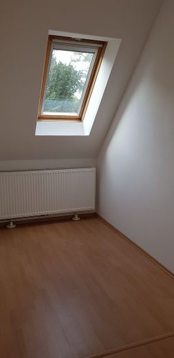 Nützliche Abseite im Flur