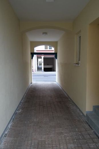 Gemütliche DG 2-Zi. mit Laminat, Kamin und EBK in zentraler Lage! SP mgl. – SAM_7713