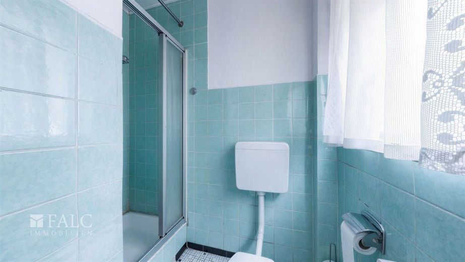 Zweifamilienhaus mit Sanierungspotential in Östringen – Bad EG
