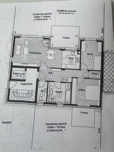 Helle großzügige 3,5 Zimmerwohnung mit zwei großen Terrassen und kleinen Wiesen – Plan