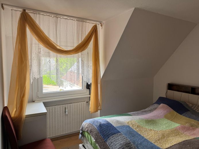 CONTRATTO DI LOCAZIONE A TERMINE! Appartamento mansardato di 2 locali con cucina componibile e grande giardino vicino all'università di KN – Photo 8