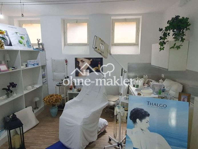 No commission: 65 m² retail space / office / practice near the university – takeover of a cosmetics studio possible! – Foto 1