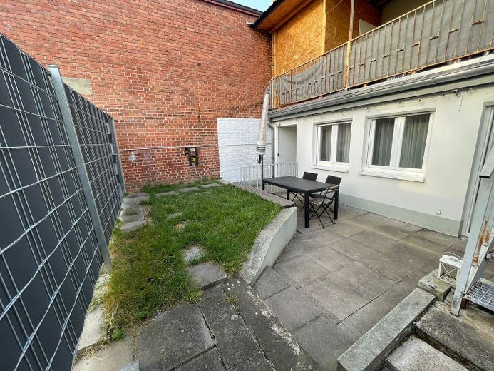 Zentrale Terrassenwohnung mit offenem Schnitt – Terrasse