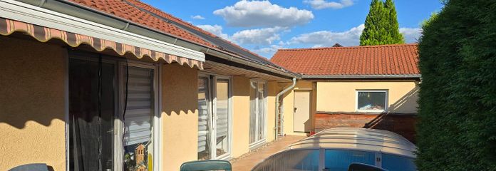 Bungalow con piscina e tanto comfort