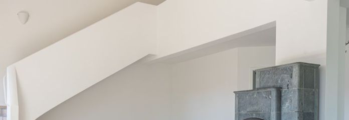Large semi-detached house with 6 rooms, fitted kitchen, gallery, tiled stove, double garage in Furth, Landshut district
