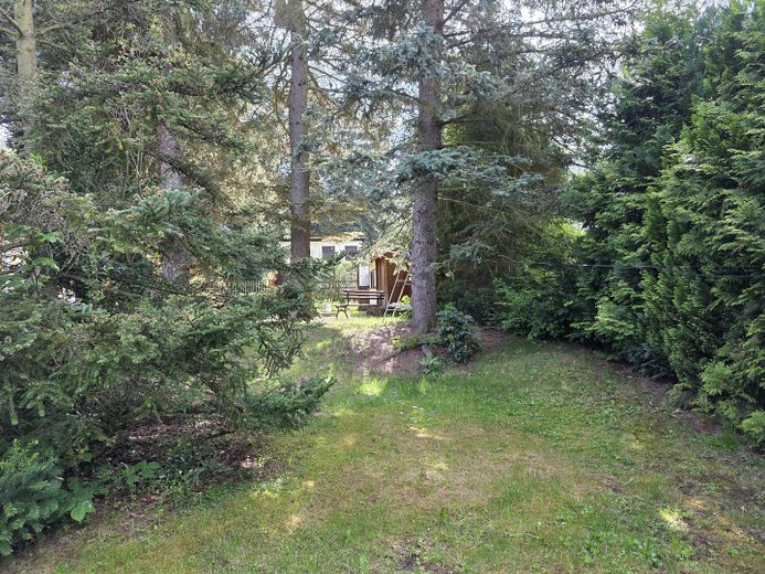 Terrain à bâtir exclusif « dent creuse » à Chemnitz Fürth à vendre – Blick zur Straße