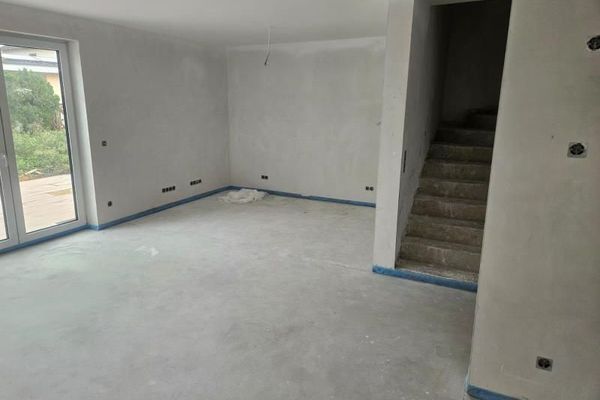 NUOVA COSTRUZIONE - prima occupazione - casa unifamiliare come bifamiliare con giardino e garage a Gimbsheim
