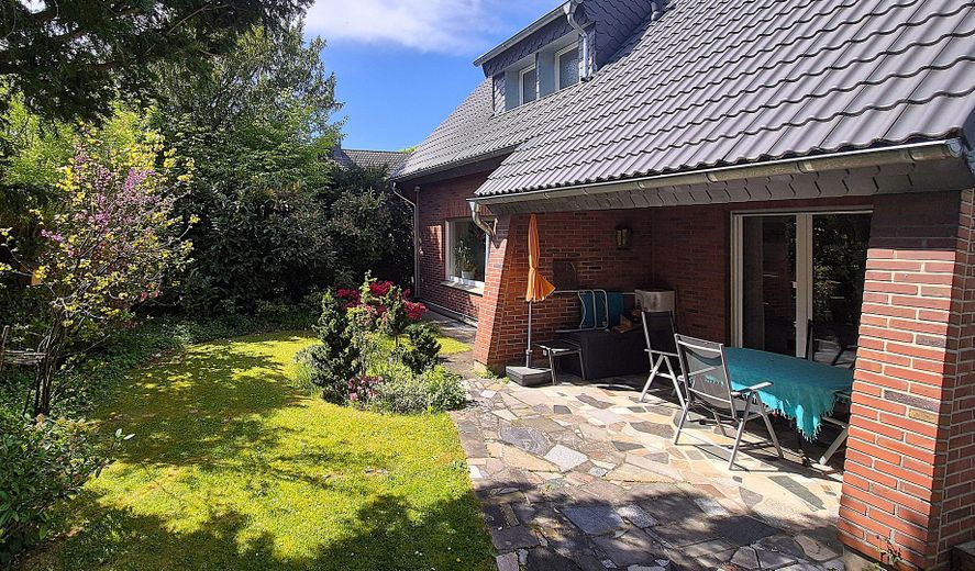 Garten + überdachter Terrasse