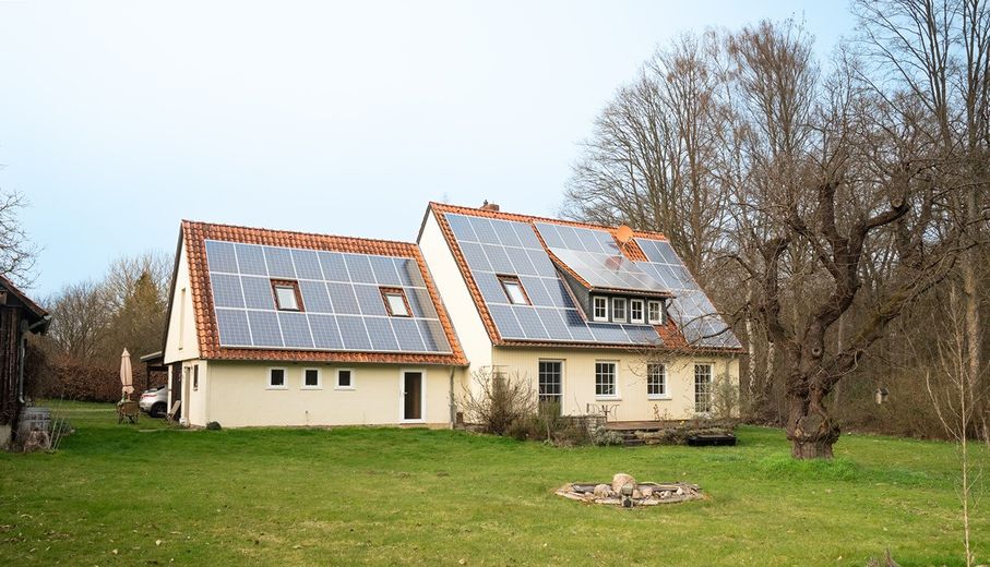 Waldrand‑Forsthaus mit Einliegerwohnung, Scheune & 5.920 m² Grundstück – Effizienzklasse B – Foto 8