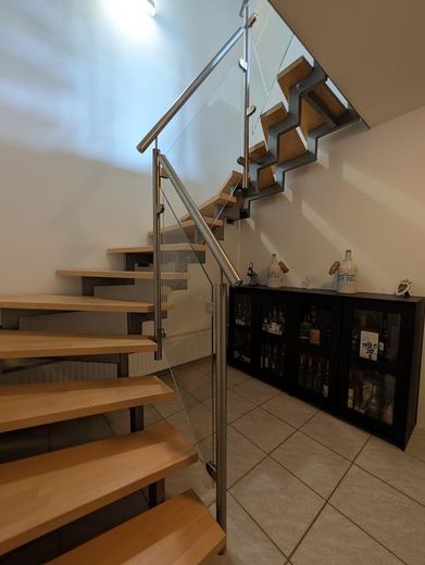 Casa di testa individuale di architetto con 4 locali a Schenefeld – Treppenhaus Keller