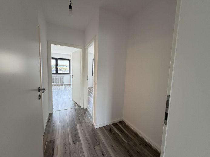 3-Zimmer Wohnung (80qm) mit Balkon in Mainz-Gonsenheim – Flur hinten