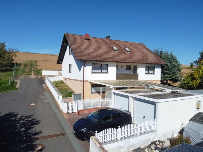 DIETZ: Schaafheim-Radheim’de nefes kesen MEGA tarla kenarı konumunda komisyonsuz müstakil ev! – Fotoğraf 1