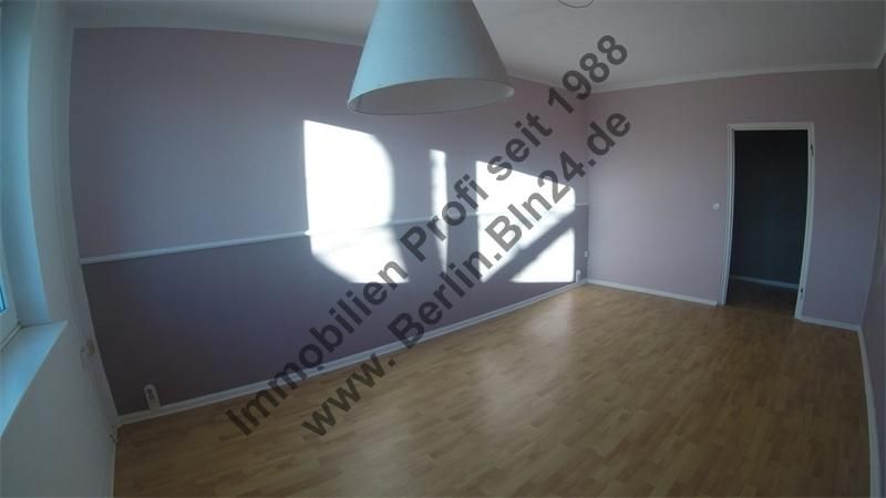 Ferien-Wohnung mit Wannenbad in Berlin - Friedrichshain wird neu möbliert Diele Kammer – G0040356