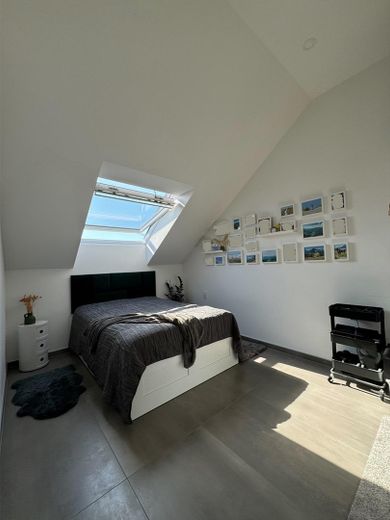 Exklusive 2-Zimmer Dachgeschosswohnung für Singles oder Paare – Schlafzimmer