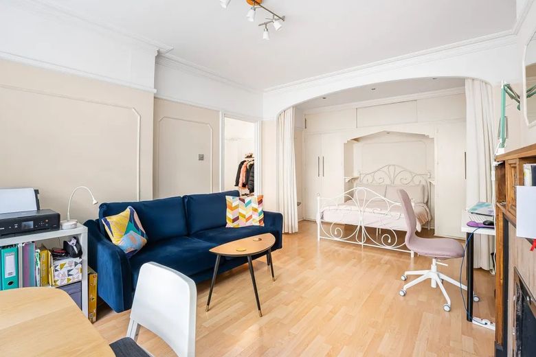 1 Zimmer Wohnung 33 qm zentrale Lage Planegg – image_1774890040964