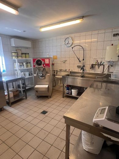Ice cream café for sale - fully equipped – Foto 1